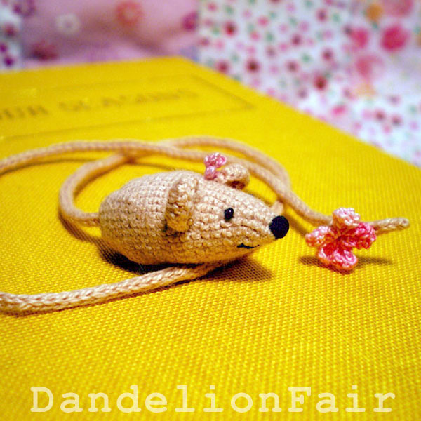 Mouse-tales - Miniature Crocheted Mouse Bookmark
